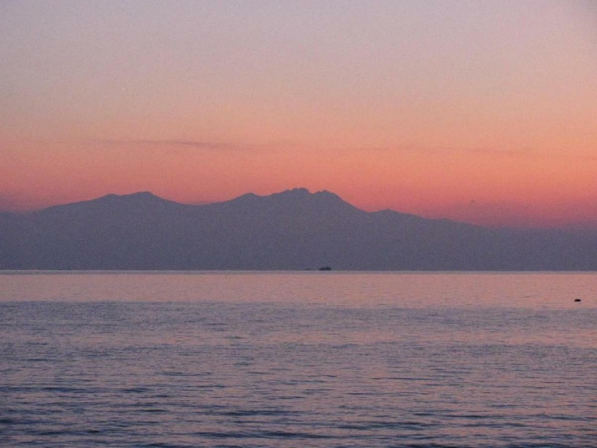 Ferienhaus "Arizones", Nea Kallikratia, Chalkidiki Nea Kallikrateia エクステリア 写真
